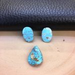 سنگ فیروزه آبی درجه یک رگه طلائی سنگ فیروزه آبی درجه یک رگه طلائی