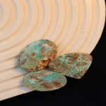 سنگ فیروزه سبز رگه طلائی سنگ فیروزه سبز رگه طلائی