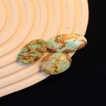 سنگ فیروزه سبز رگه طلائی سنگ فیروزه سبز رگه طلائی